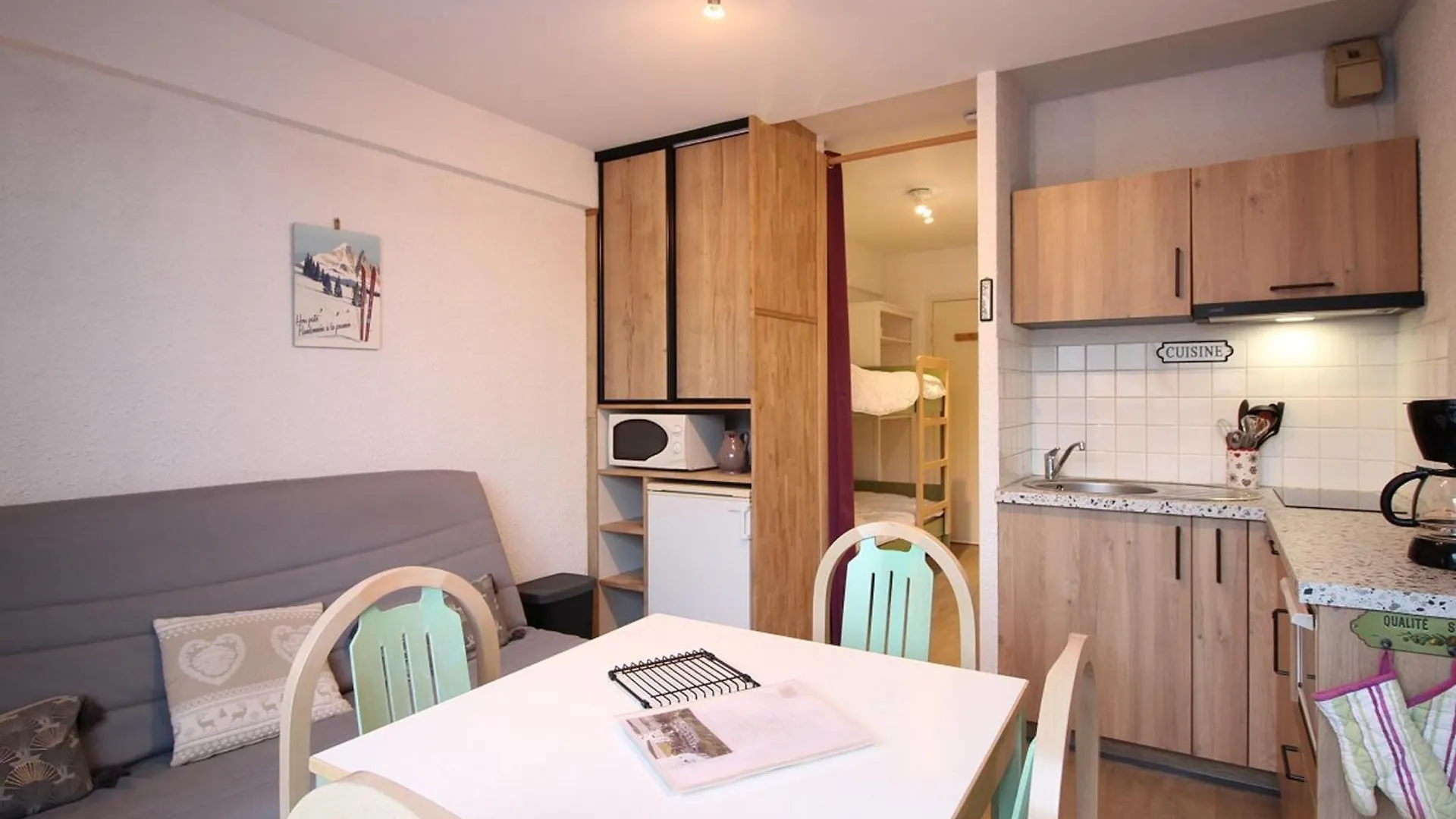 Studio Avec Balcon Et Ascenseur - 200M Du Centre - Fr-1-608-137 Le Mont-Dore 0*,  France